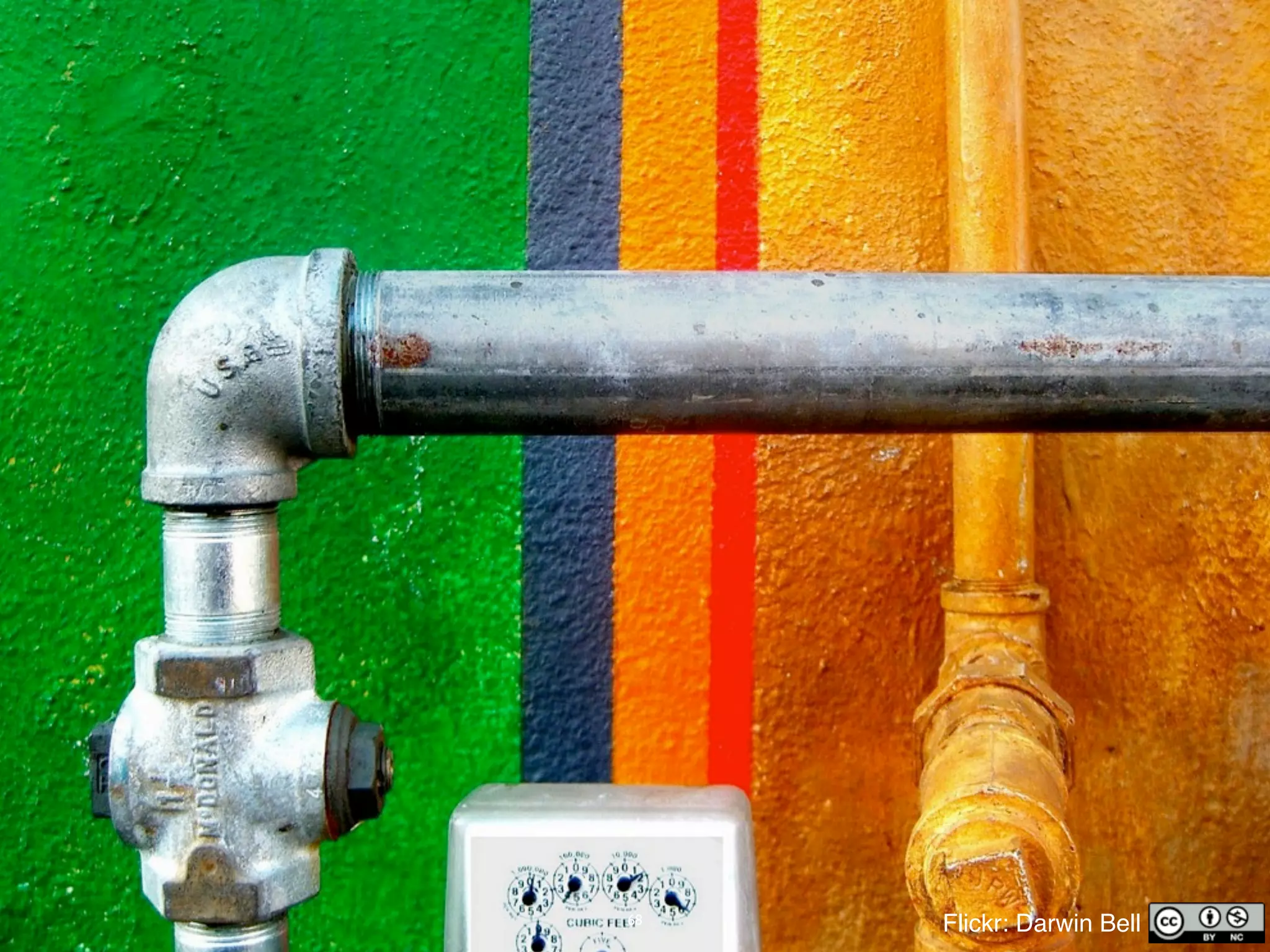 68   Flickr: Darwin Bell
 